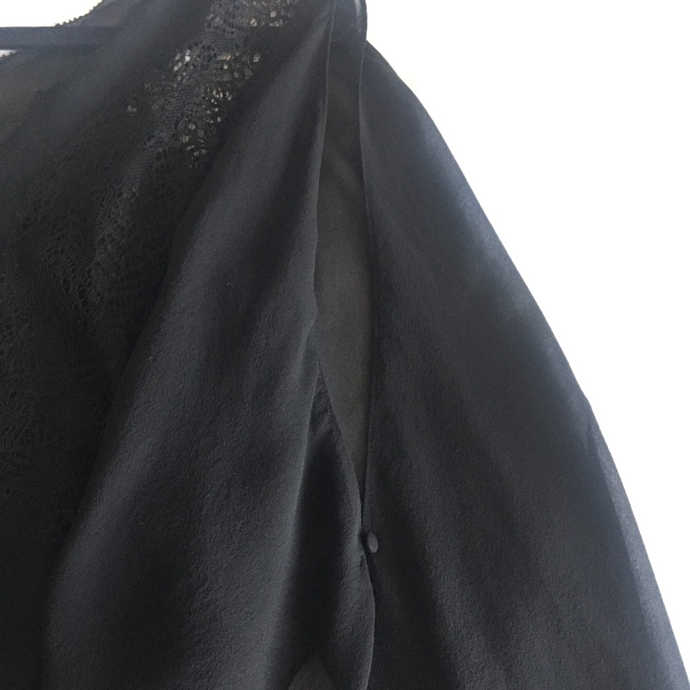 BCBGMaxAzria Black Silk Blouse Sz XXS - Picture 7 of 13